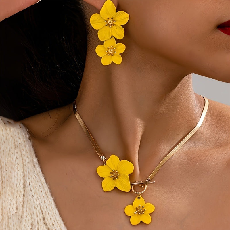 Flower Pendant Necklace & Earrings Set - Elegant Botanical Jewelry