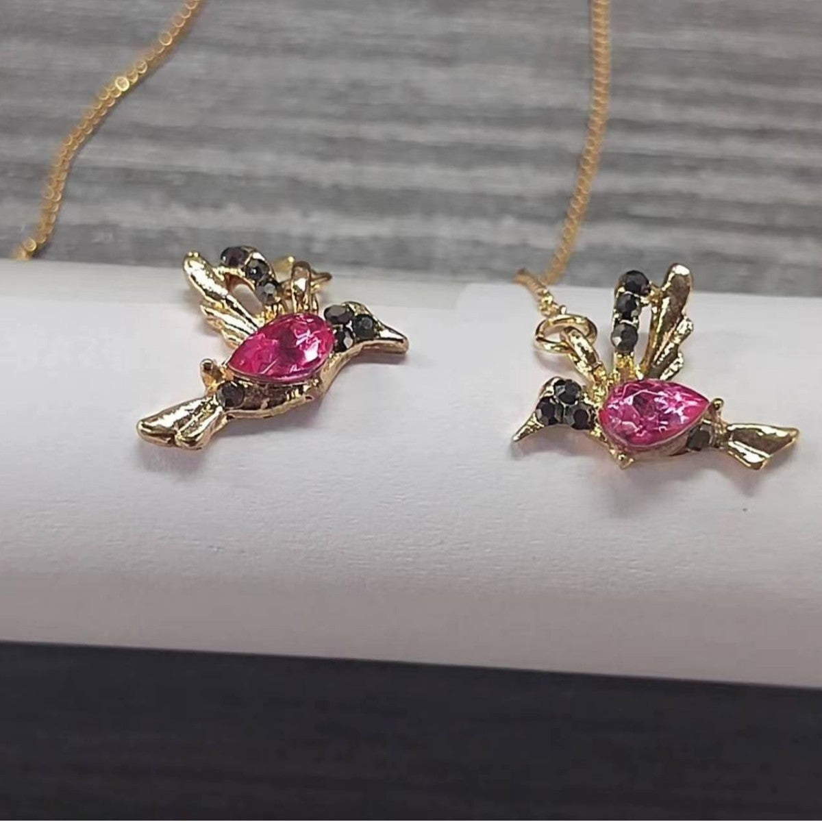 PAIR OF HUMMINGBIRD EARRINGS જ⁀➴ ♡